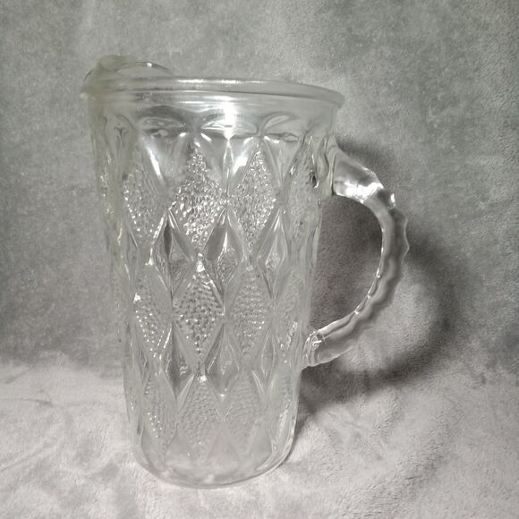 glass‎ pitcher with handle - Picture 1 of 7
